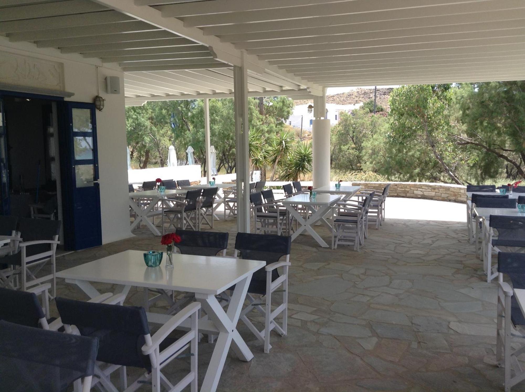 Nostos Beachfront Apartments & Studios Агиос Йоанис Екстериор снимка