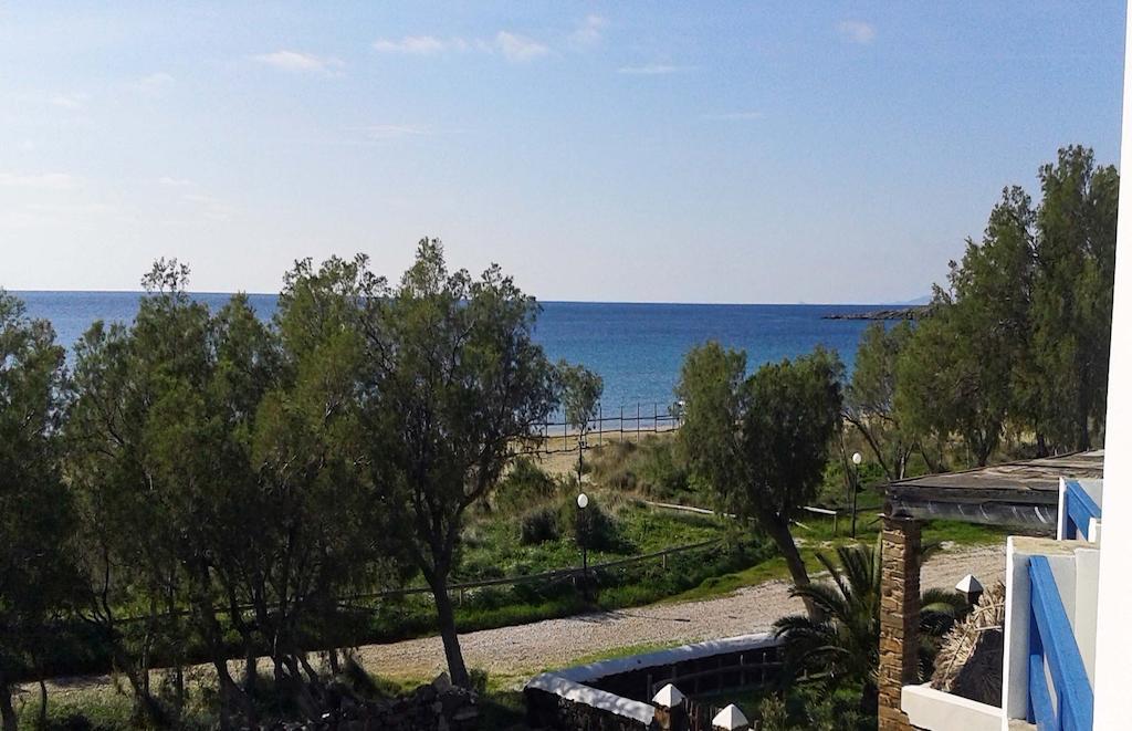 Nostos Beachfront Apartments & Studios Агиос Йоанис Екстериор снимка
