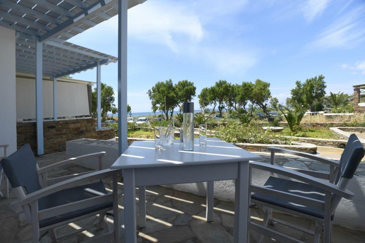 Nostos Beachfront Apartments & Studios Агиос Йоанис Екстериор снимка