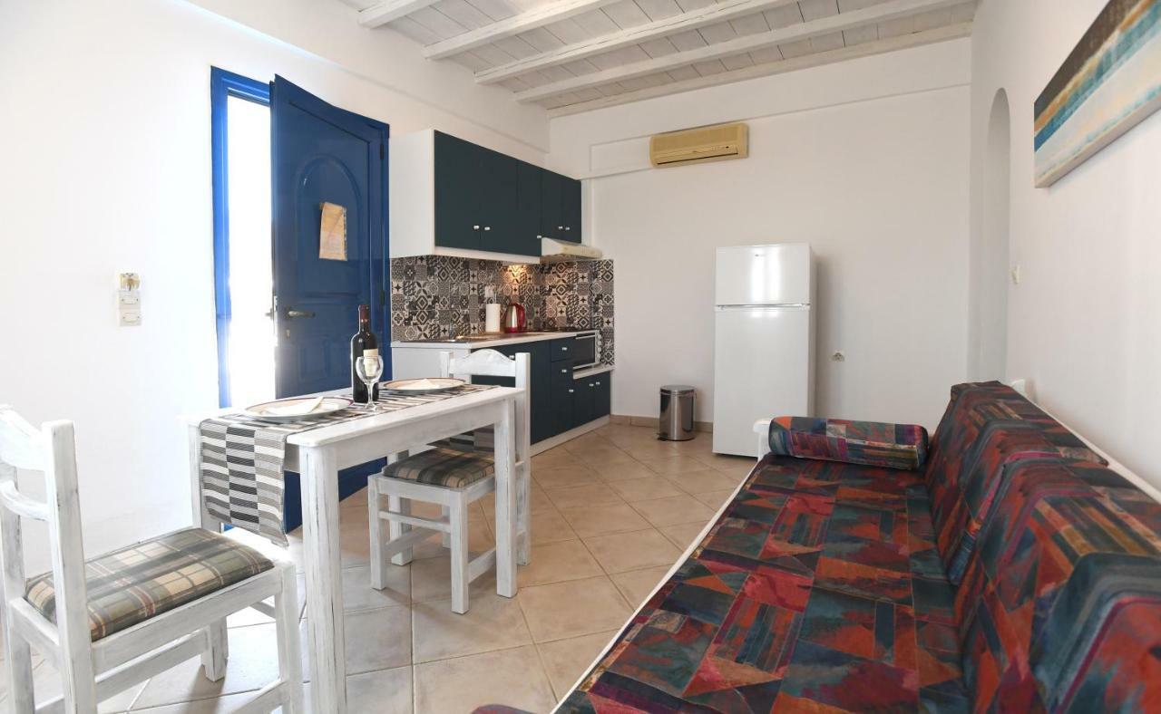 Nostos Beachfront Apartments & Studios Агиос Йоанис Екстериор снимка