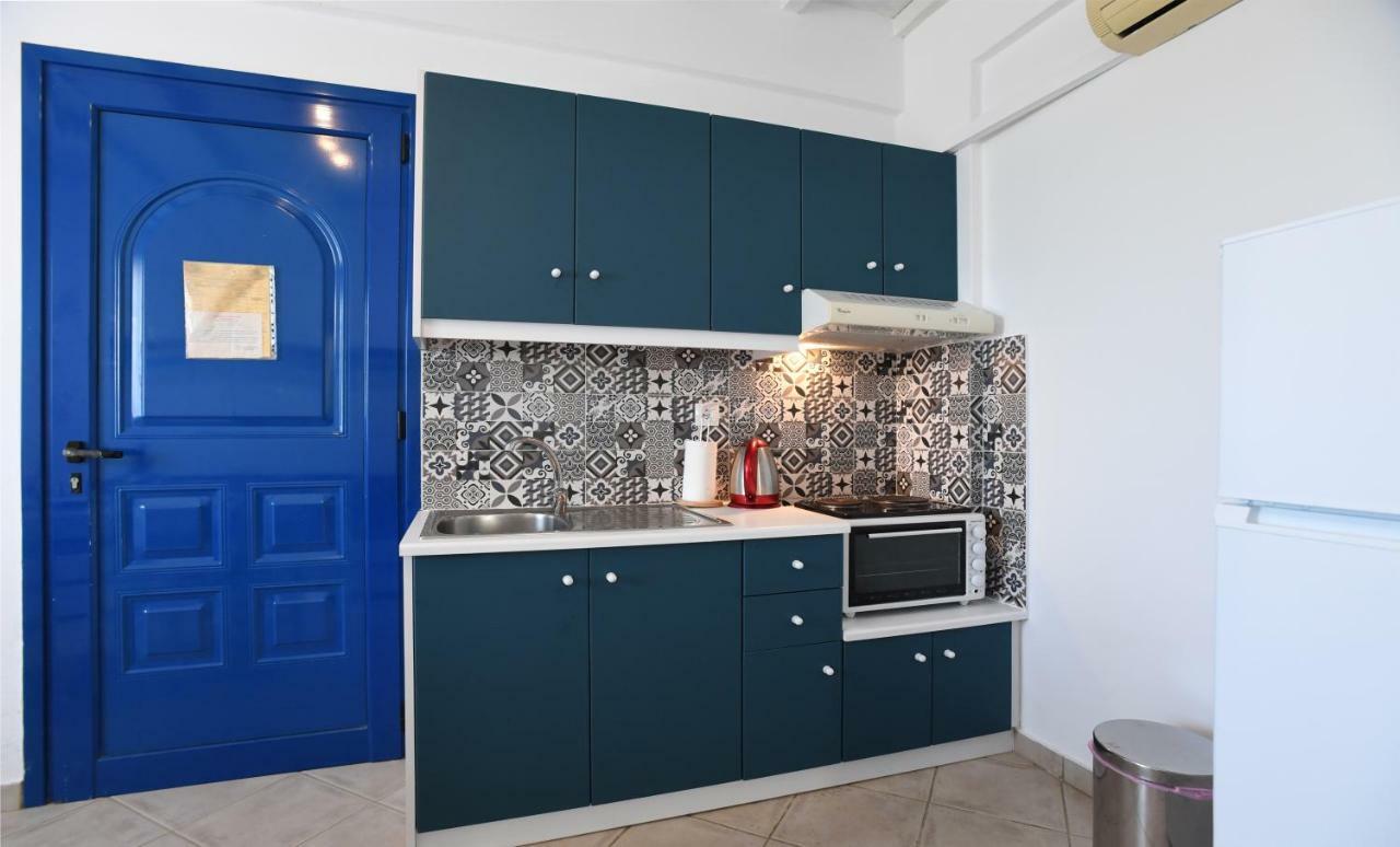 Nostos Beachfront Apartments & Studios Агиос Йоанис Екстериор снимка