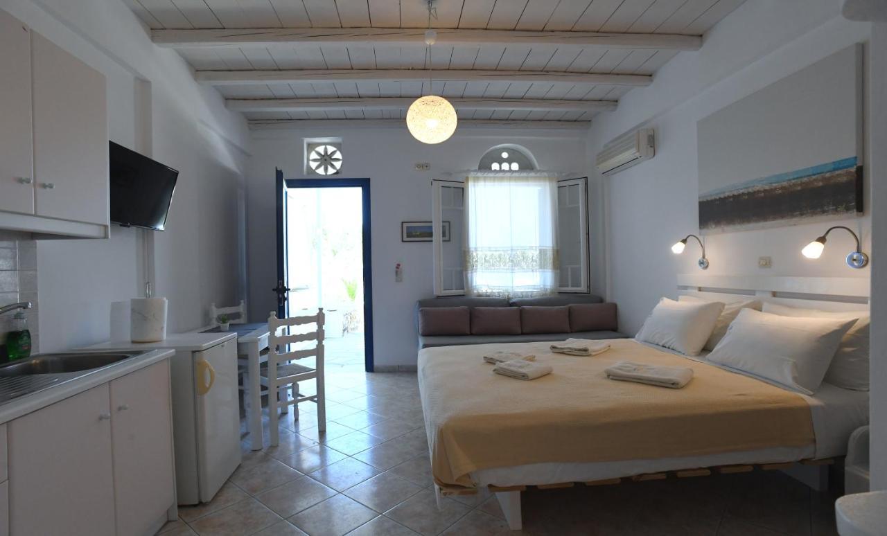Nostos Beachfront Apartments & Studios Агиос Йоанис Екстериор снимка